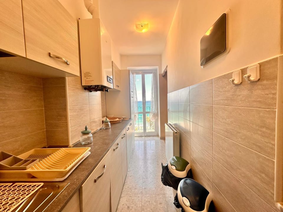 Casa Panorama - Spazioso Trilocale con Balcone Vista Mare Apartment in Varigotti