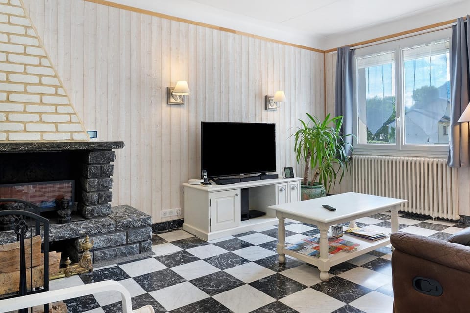 Property building, Living room