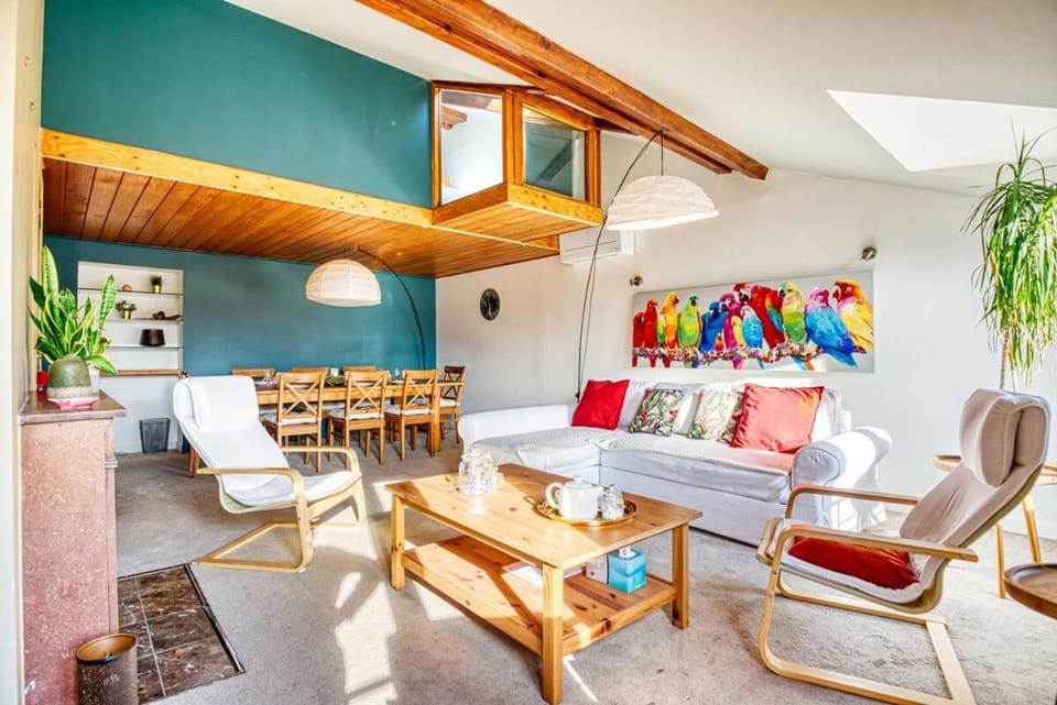 WeHost - Toits - Air-conditioned duplex - 8 people 4 bedroom Apartment in Lyon