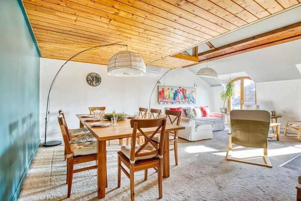 WeHost - Toits - Air-conditioned duplex - 8 people 4 bedroom Apartment in Lyon