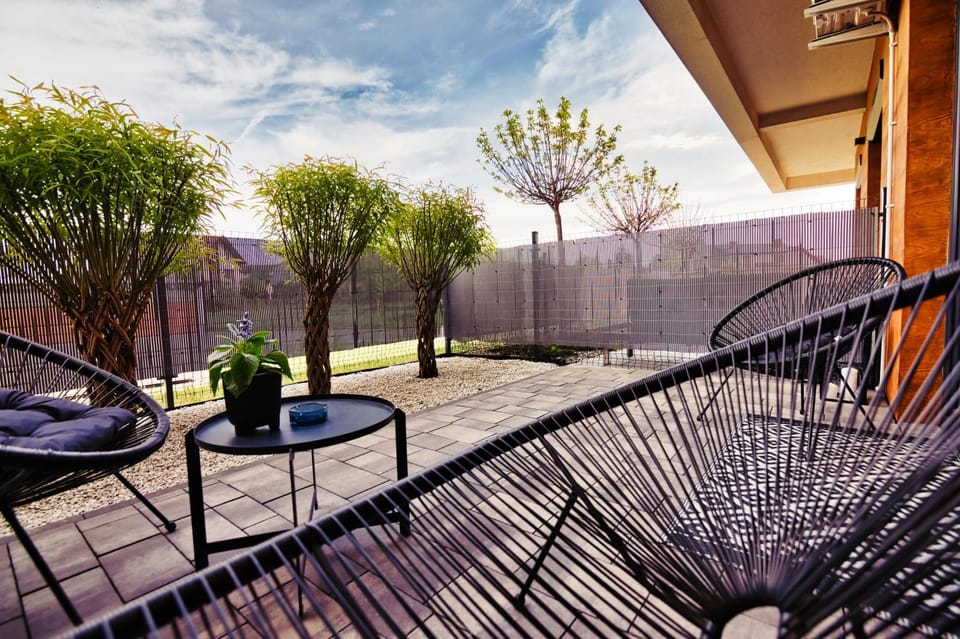 Patio, Garden, Seating area