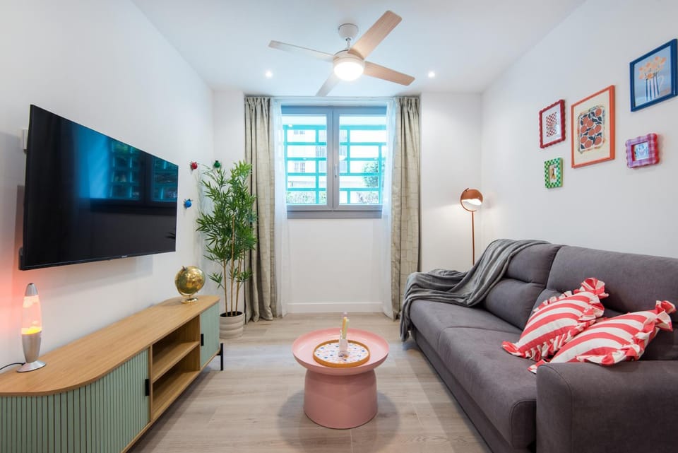 Communal lounge/ TV room, Living room