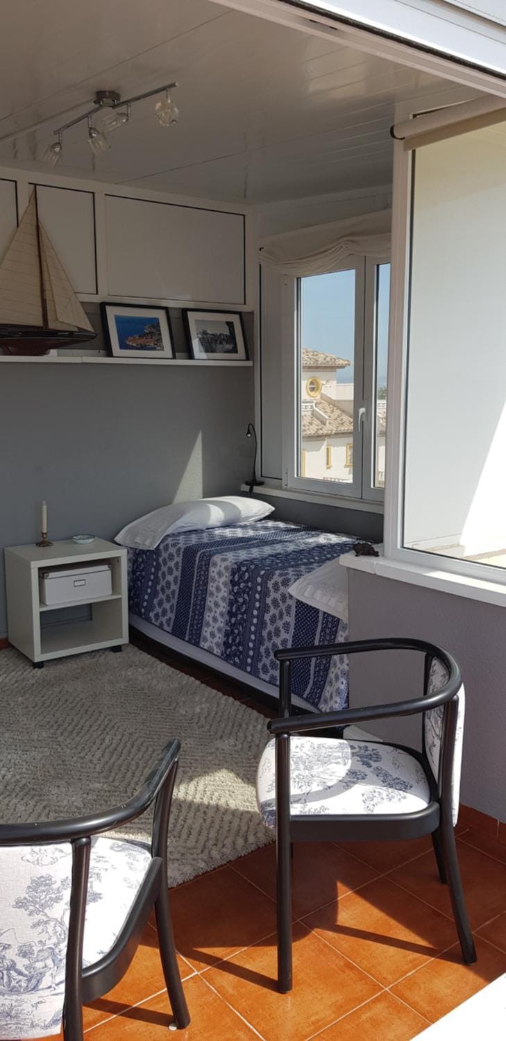 Living room, Photo of the whole room