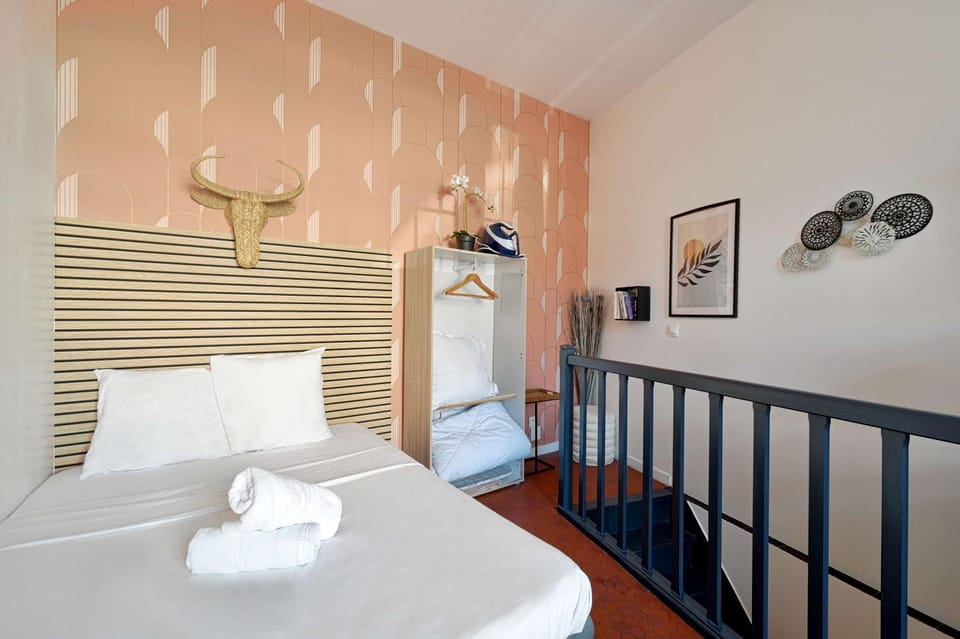 Petit Duplex - Batignolles Apartment in Paris