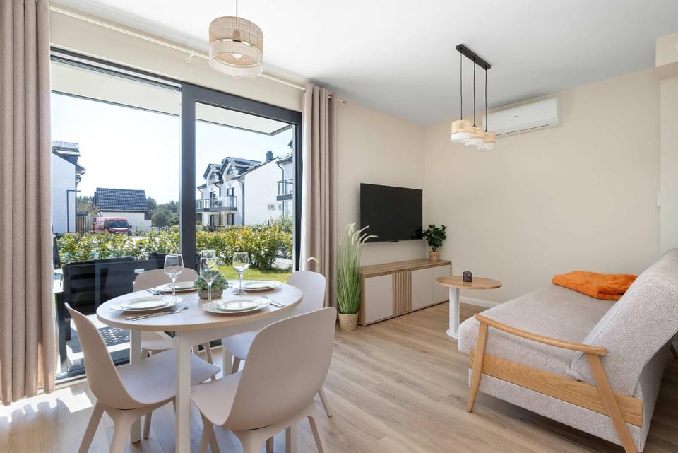 Balcony/Terrace, Living room, Photo of the whole room, Seating area, Dining area, air conditioner