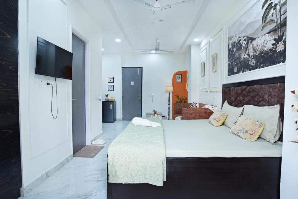 Intimate Stays Apartment in Noida