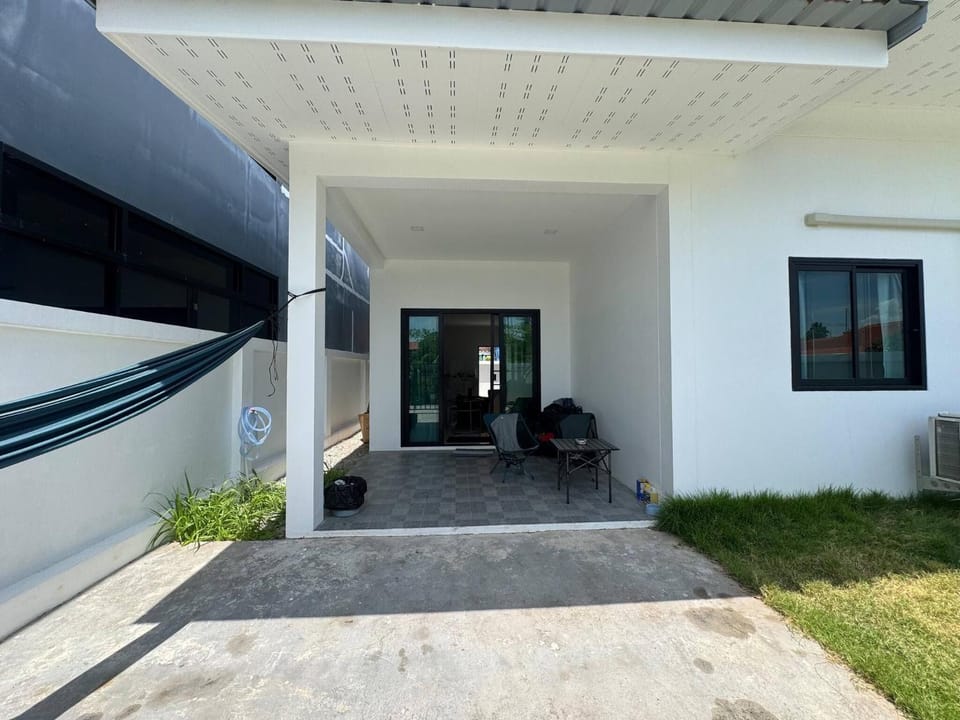 Entire cozy house - near fighter street Ta-Ied House in Chalong
