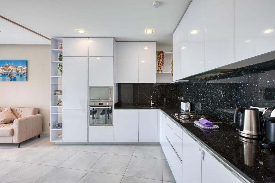 Modern 2 bedroom apartment near the beach BZAR1-1 Apartment in Saint Paul's Bay