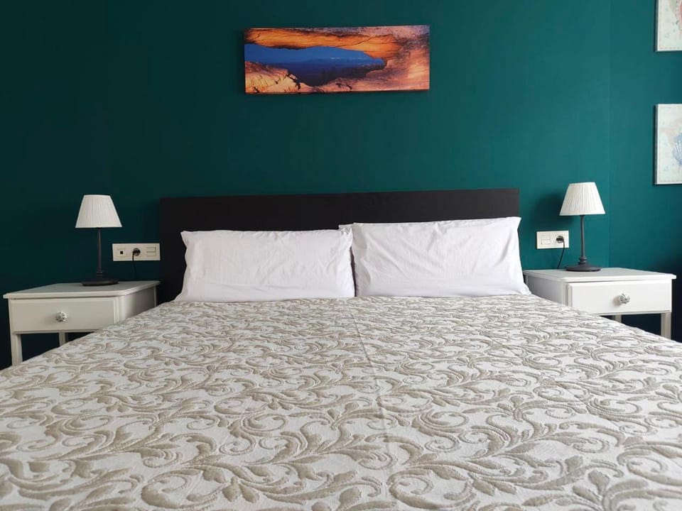 Bed, Bedroom