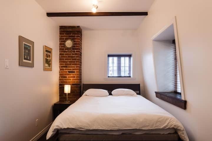 Comfort & Getaway in Old Levis - Studio Urbain Apartment in Quebec City