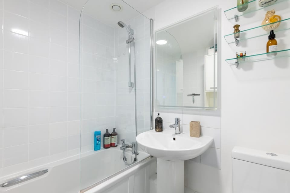 Cosy Canalside Retreat in the Heart of West London Apartment in City of Westminster