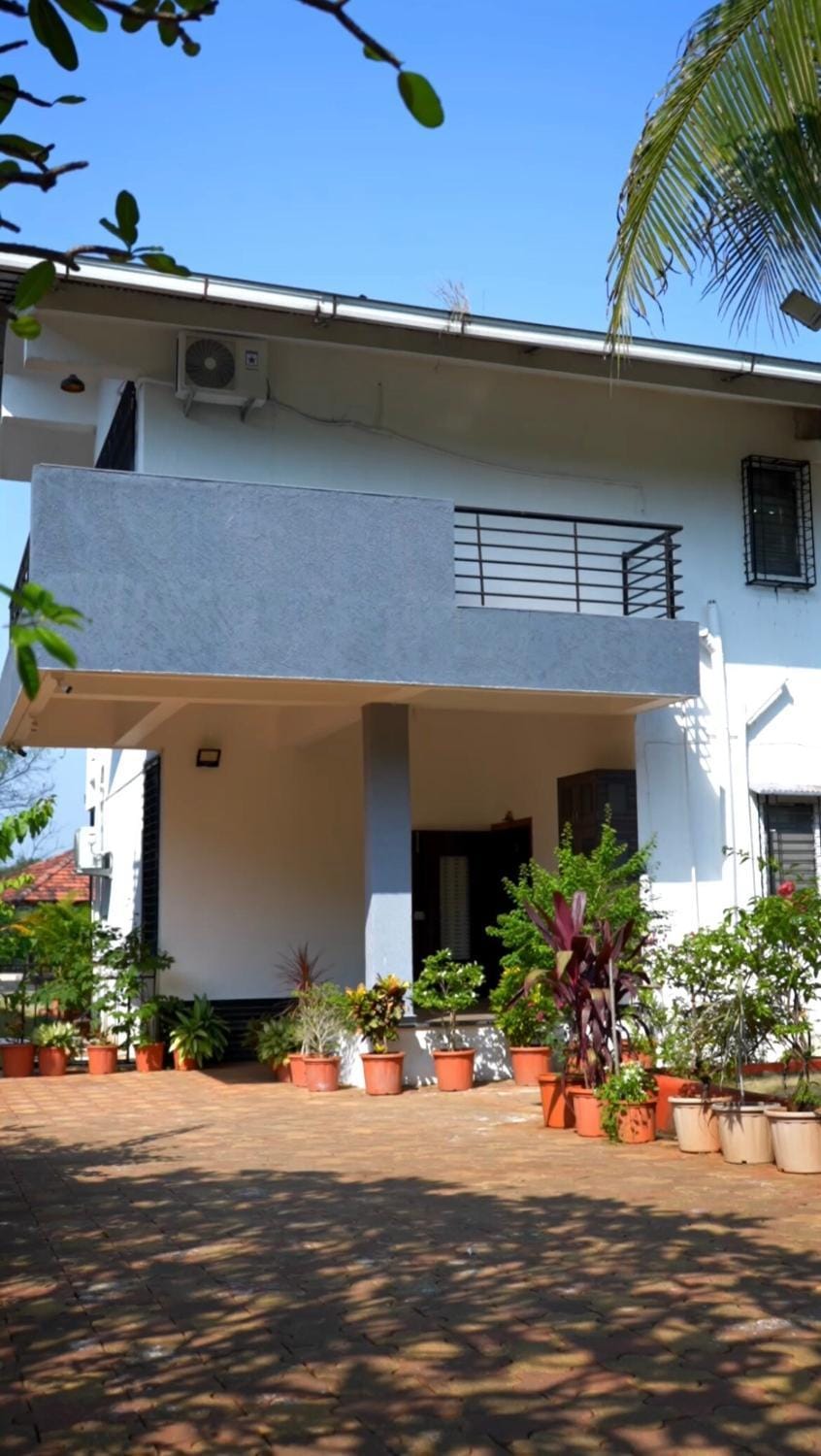 RiverDale Royale Villa-Perfect Riverfront Escape Villa in Maharashtra