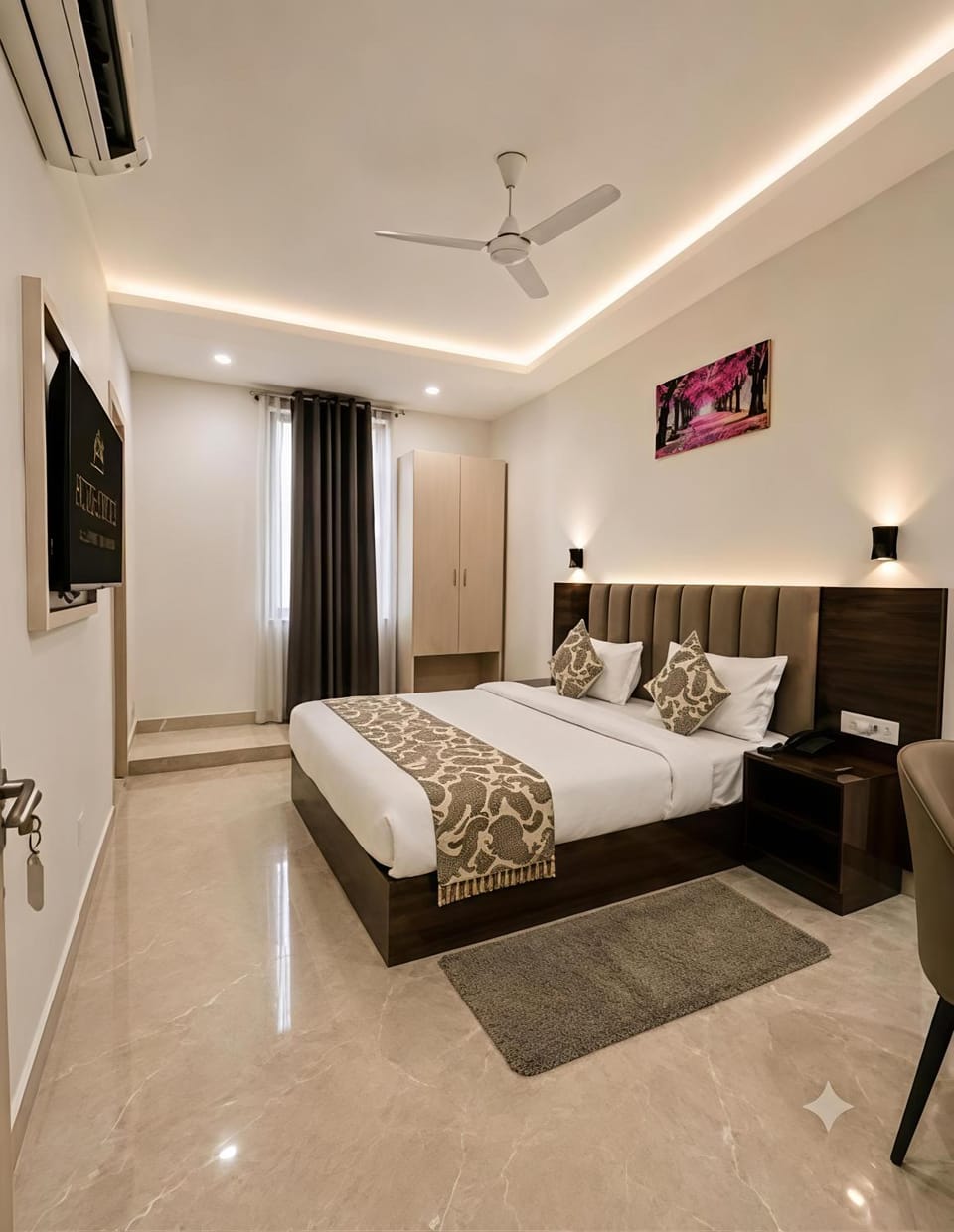 Bed, TV and multimedia, Photo of the whole room, Bedroom, fireplace, towels