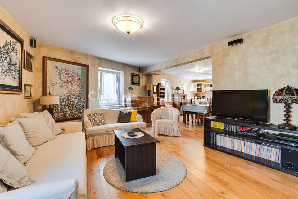 Budva Old Town 3 bedroom Condo Apartment in Budva