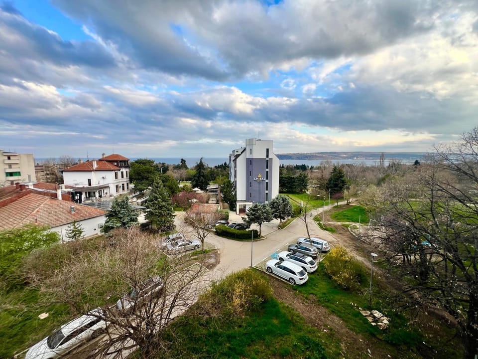Bird's eye view, Sea view