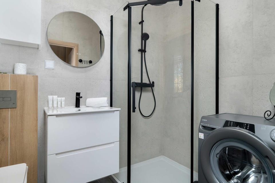 Shower, Bathroom, washing machine