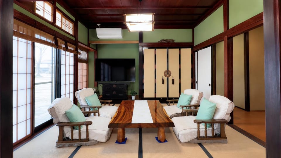 TV and multimedia, Living room, air conditioner