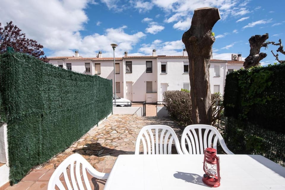 Agradable casita de verano a 200m de la playa Apartment in Baix Empordà