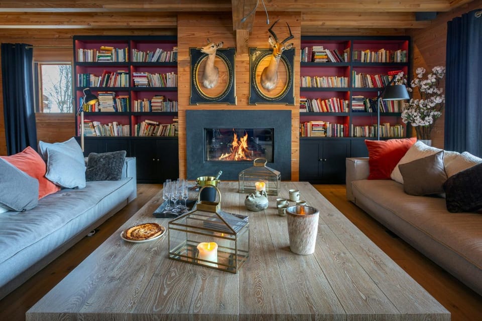 Living room, Seating area