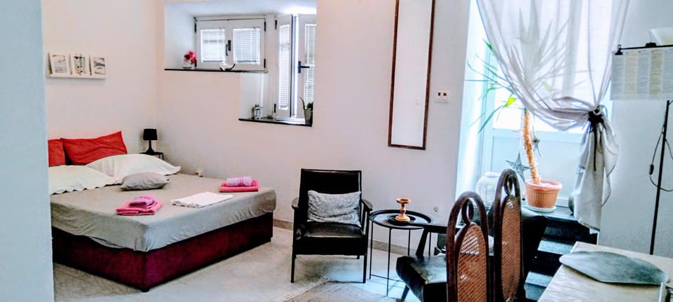 Old Town Studio with Terrace Apartment in Makarska