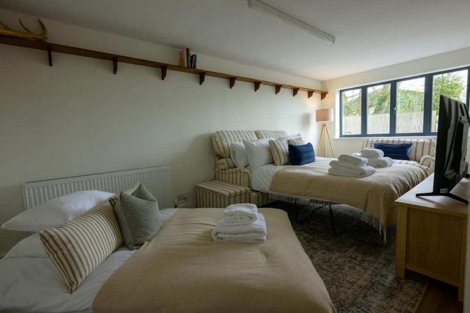 Peters Farm Cottage, A beautiful Cotswold Escape House in Broadway