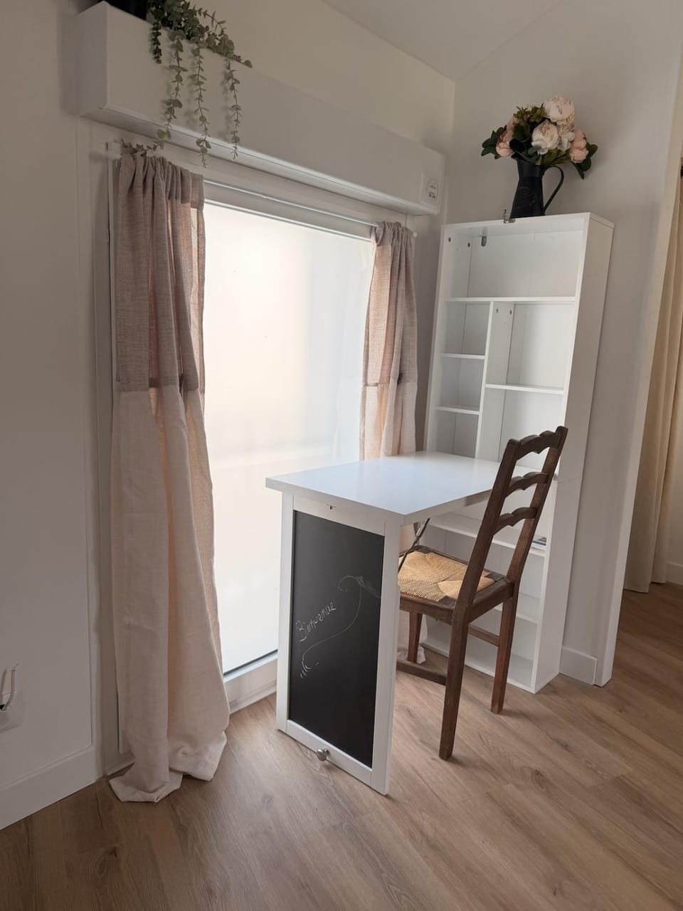 Seating area, wardrobe