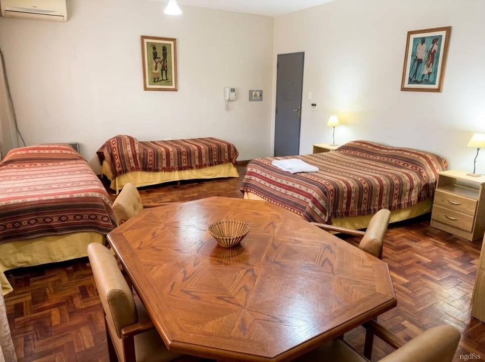Bed, Living room, Photo of the whole room, Seating area, Bedroom, air conditioner