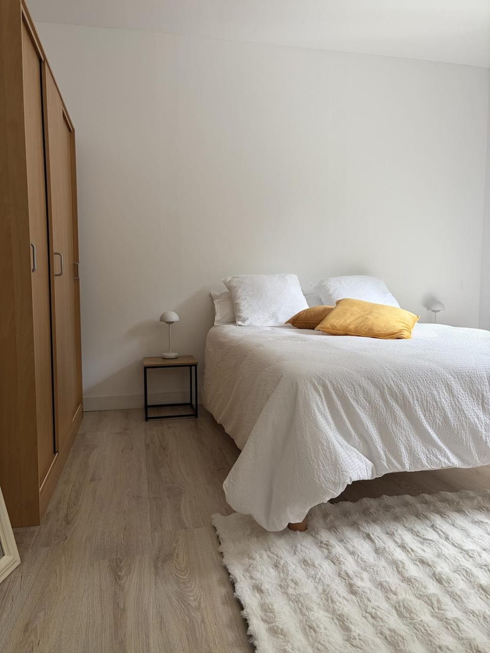 Bed, Photo of the whole room, Bedroom, wardrobe