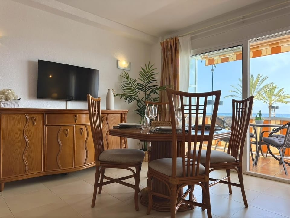 TV and multimedia, Living room, Sea view
