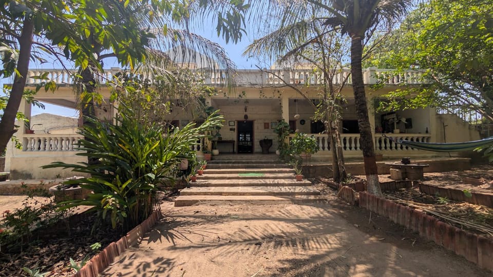 Jamjir Retreat Farm House House in Gujarat