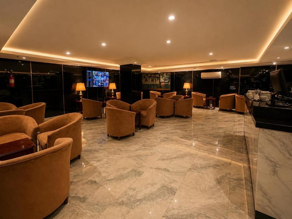 Restaurant/places to eat, Lounge or bar, Seating area