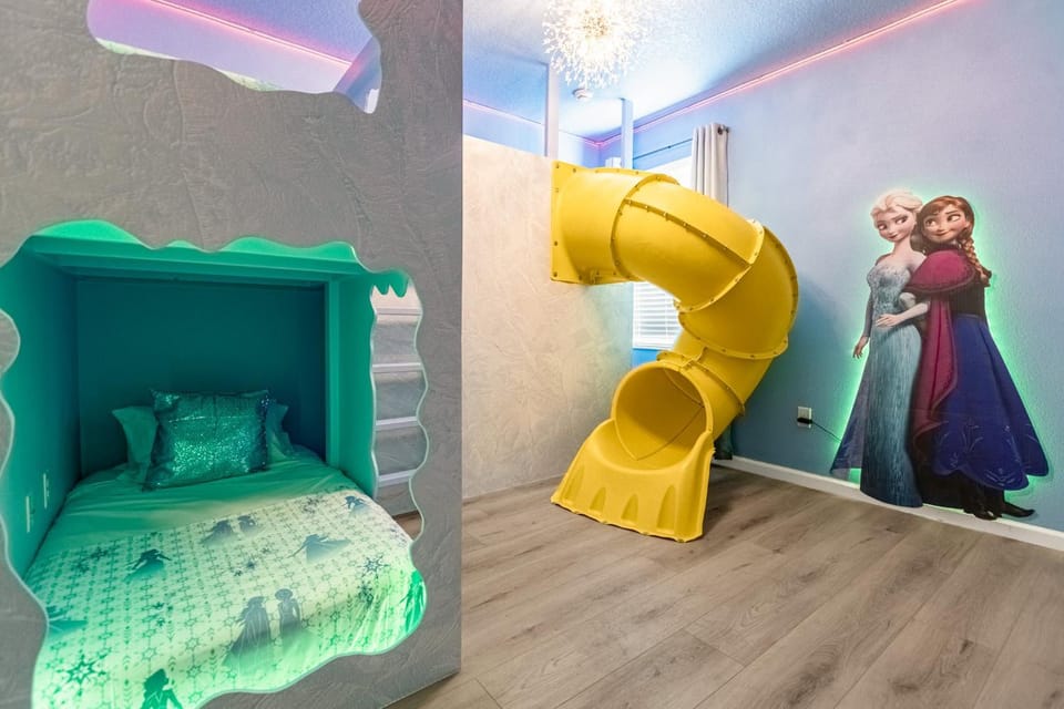 Upstay Family Resort Mansion - Pool, Theater, and Games House in Kissimmee