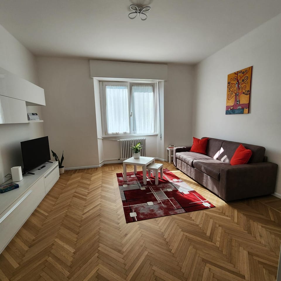 La Casa di Bruno - Holiday Home Apartment in Province of Brescia