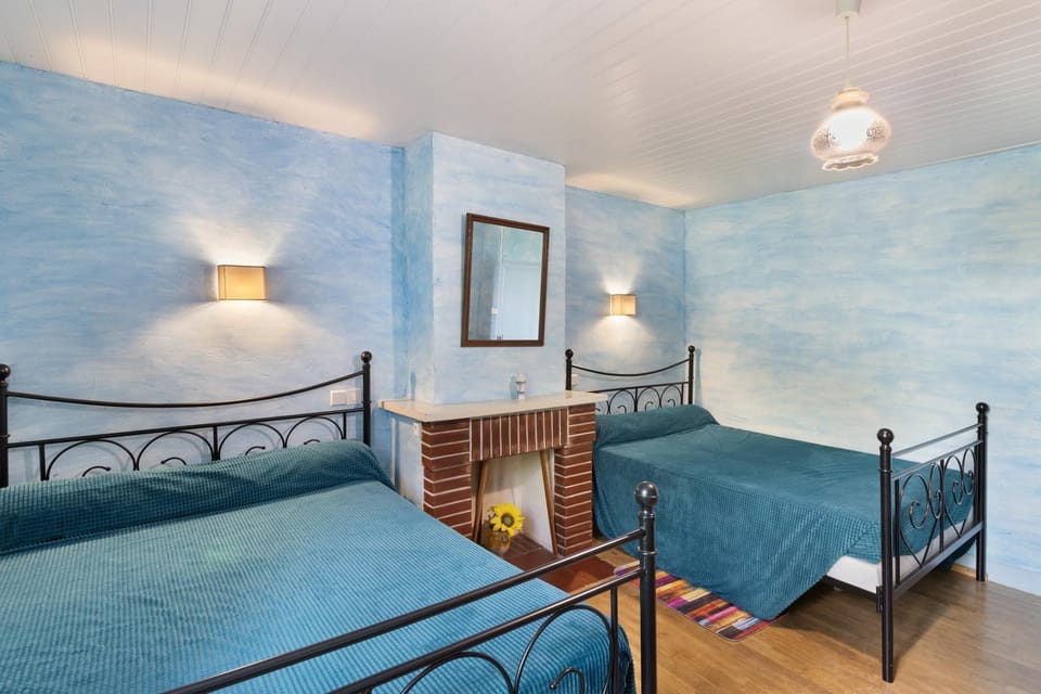 Property building, Living room, Bedroom