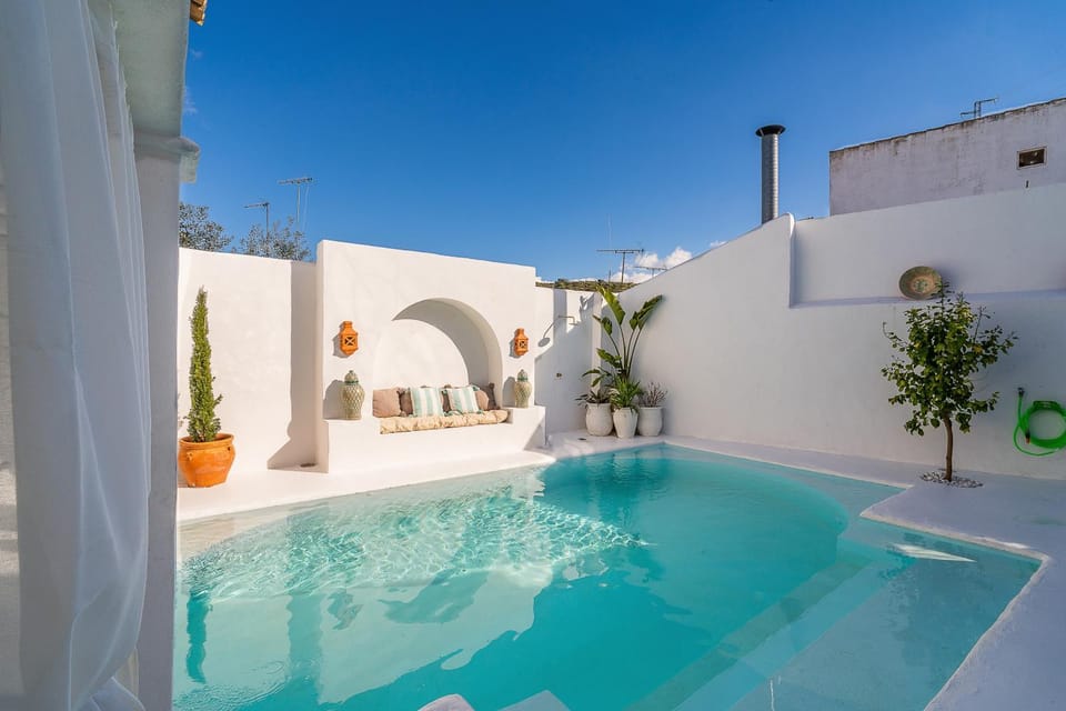 Property building, Swimming pool