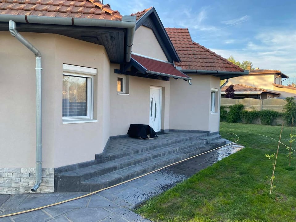 Csendes kertes ház Martinkán, Debrecentől 7km-re,romantikus pihenesre Apartment in Hungary