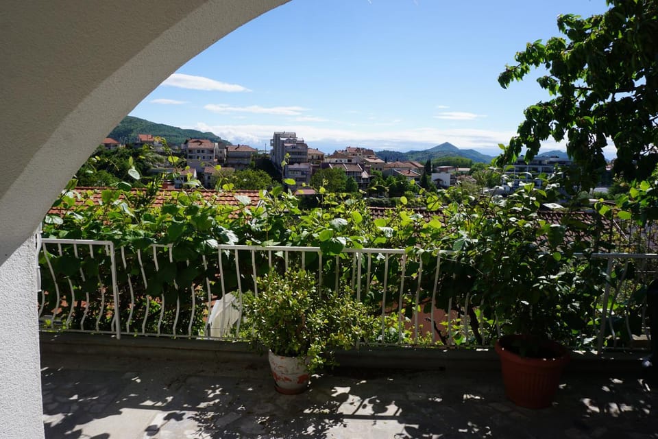 Dvosoban apartman sa pogledom - Trebinje Apartment in Bosnia and Herzegovina