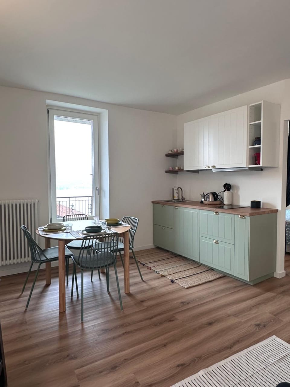 Living room, heating, internet, oven, kitchen