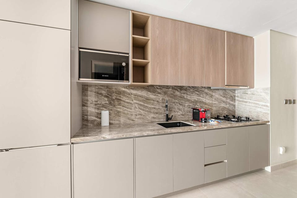 High-end studio with rooftop pool and gym Apartment in Dubai