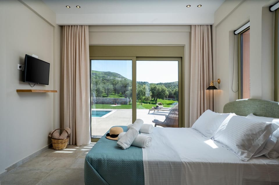 Bedroom, Facility for disabled guests