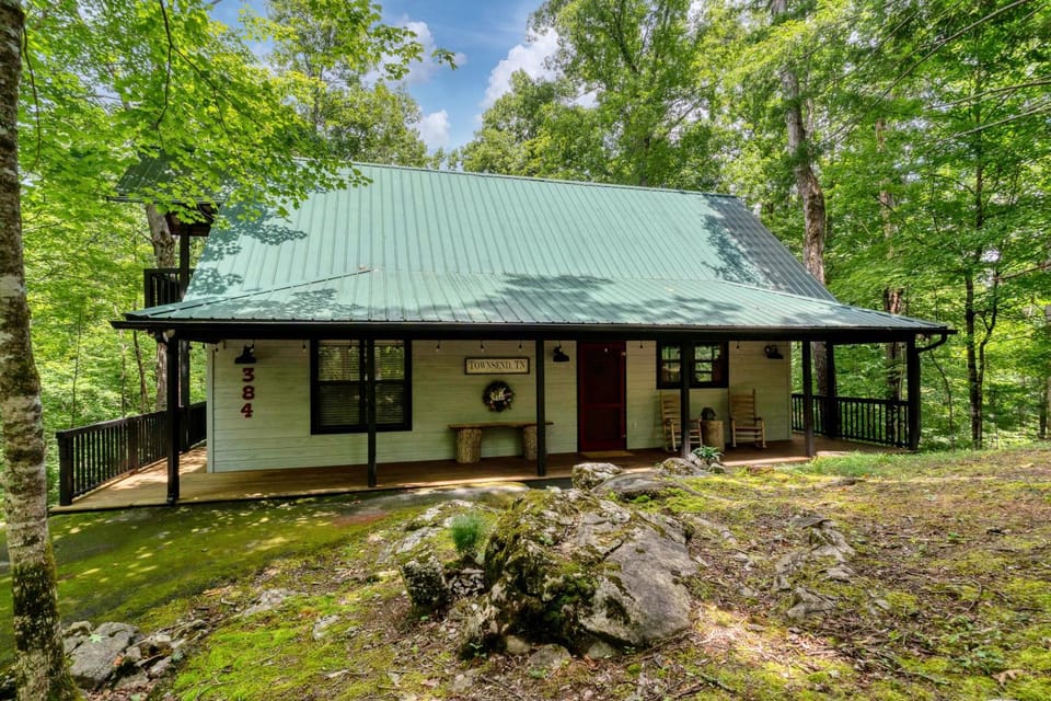 Adams Eden House in Great Smoky Mountains