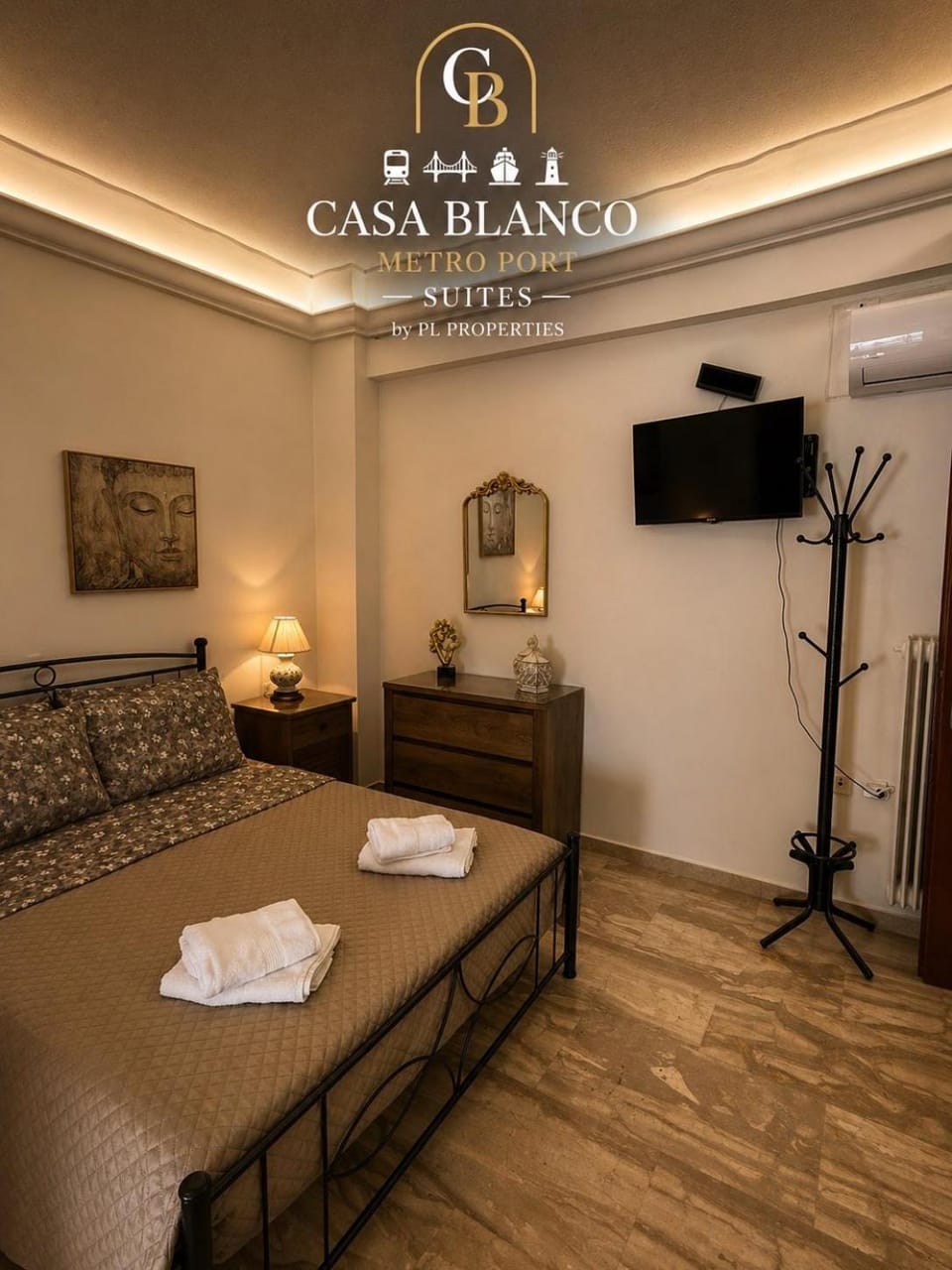 Bed, TV and multimedia, Photo of the whole room, Bedroom, towels, air conditioner