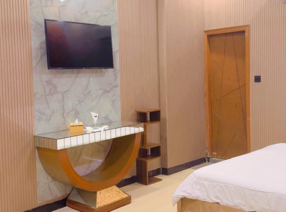 Sapphire Guest House Bed and Breakfast in Karachi