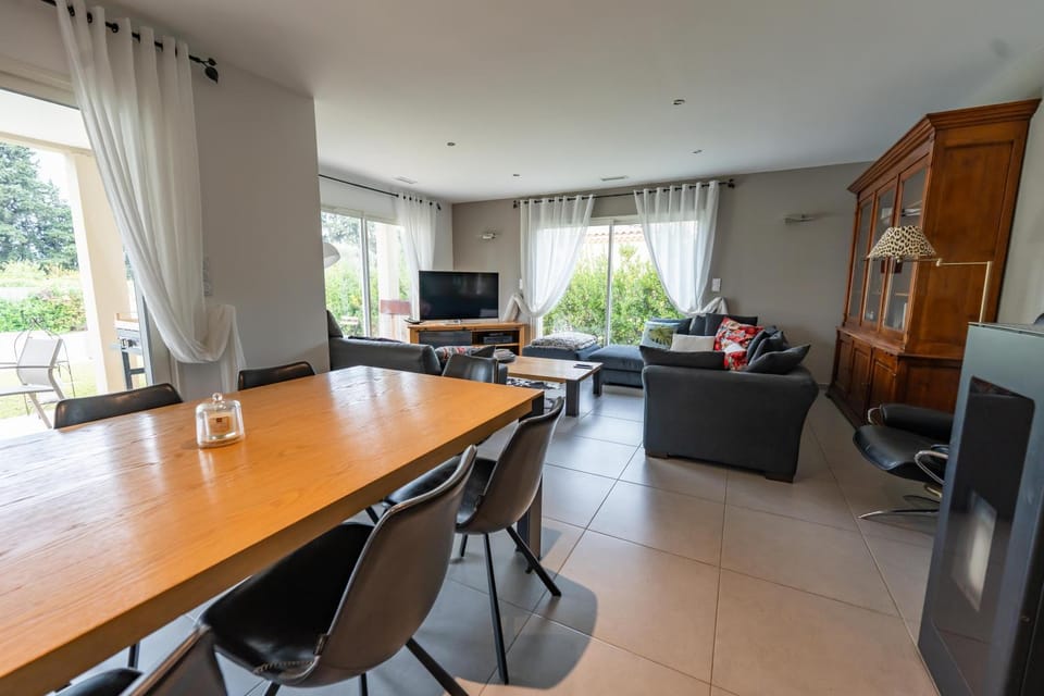 Villa with private pool in Provence Villa in L'Isle-sur-la-Sorgue