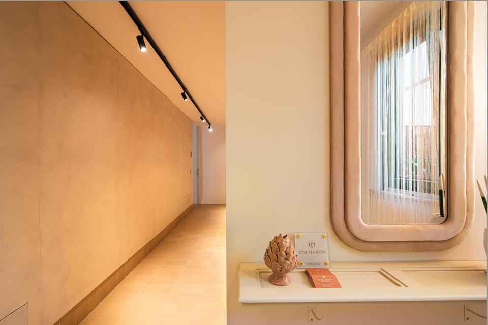 View (from property/room), Internal: Not applicable to any particular room