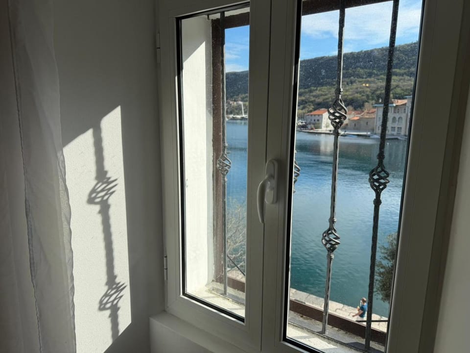 Seafront Apartment Bakar Apartment in Primorje-Gorski Kotar County