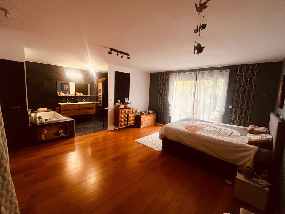 Logis Serenity House in Nouvelle-Aquitaine