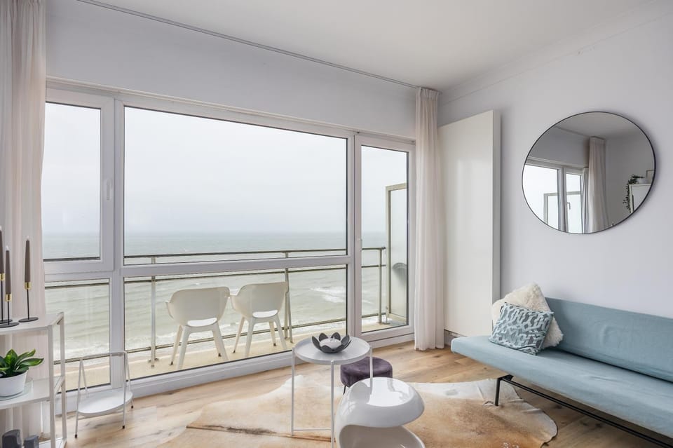 LECOMTE - Blue Horizon 115 Apartment in Ostend