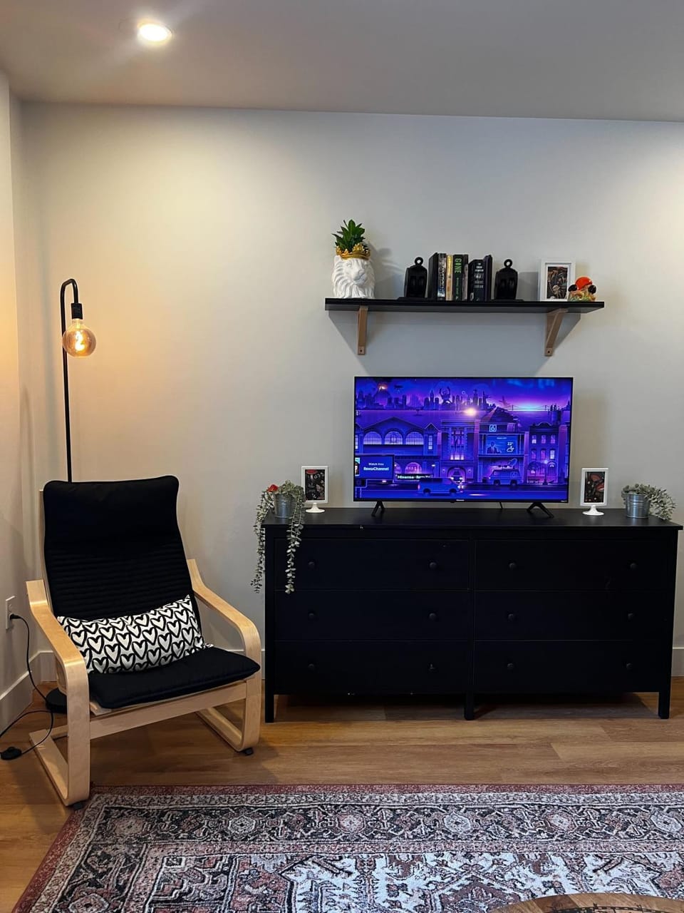 Urban Jungle Studio #212, Downtown, AC Apartment in Dartmouth