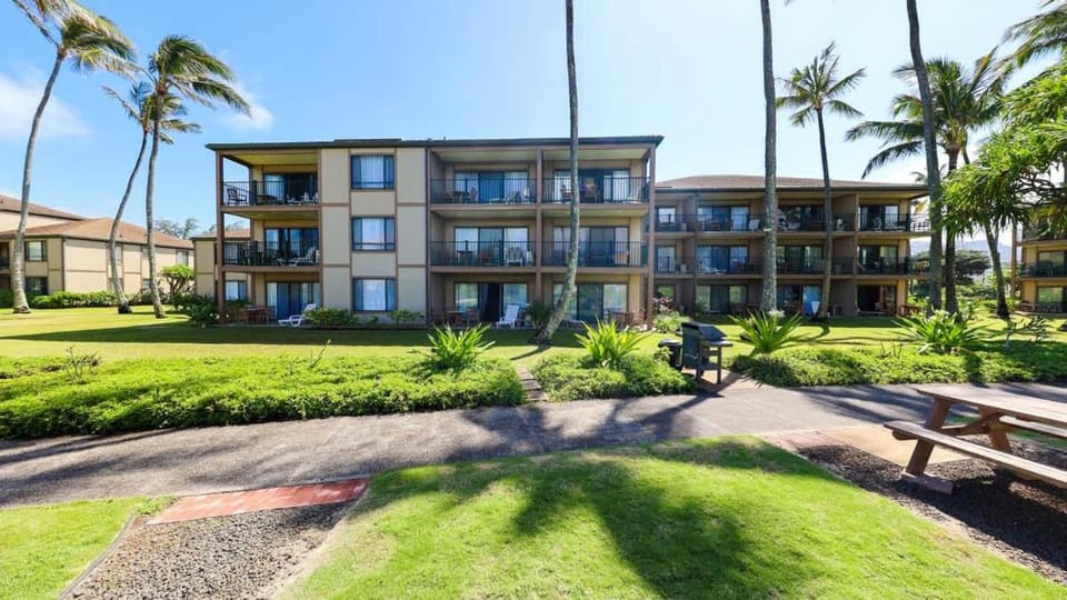 Tropical Garden 1BR Loft Pono Kai Resort H307 House in Kapaa